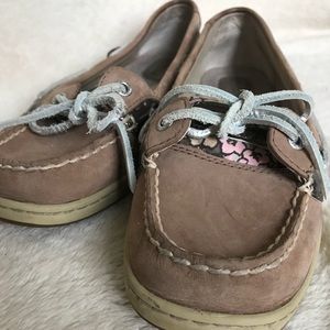 Sperry pink pattern